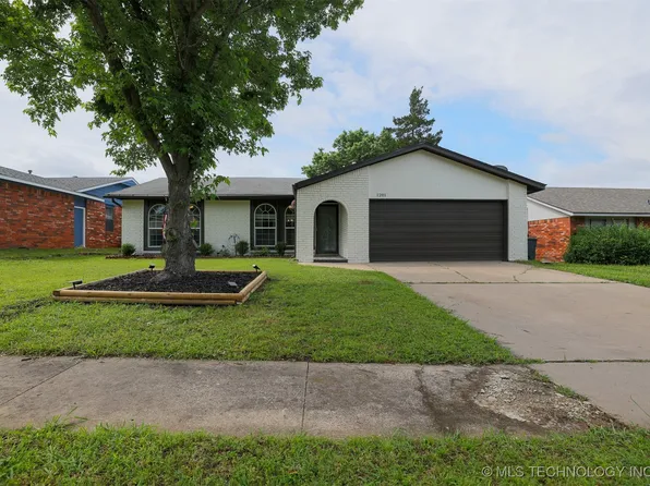 1201 W Jackson St, Broken Arrow, OK 74012