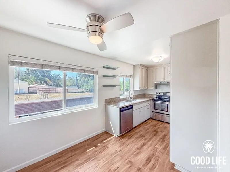 2 bed, 2.0 bath, 905 sqft, $2,495 — Photo 3