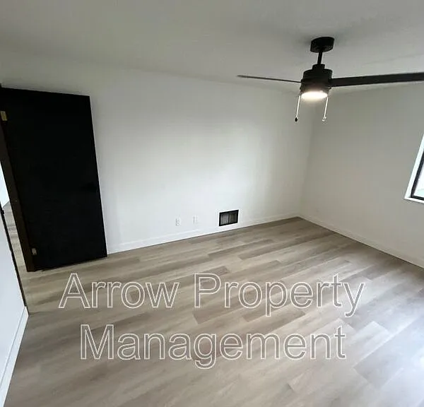 201 E Arbor Ave #203E — Photo 9
