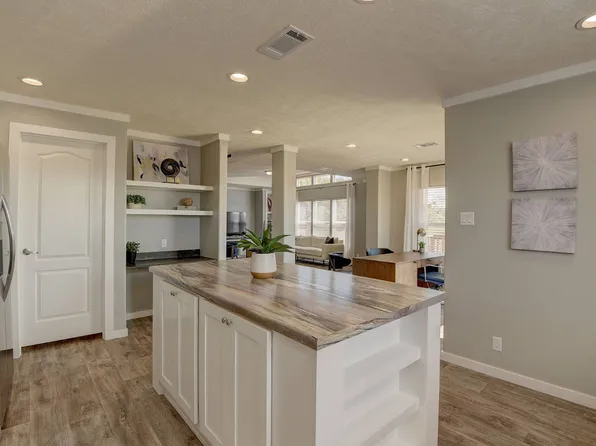 1040 Monarch Dr, Cleburne, TX 76033