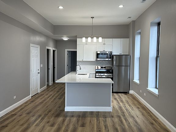 3rd image of 319 W North Ave #3