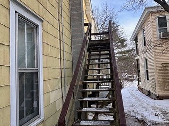 5th image of 110 E Washington St Unit 201