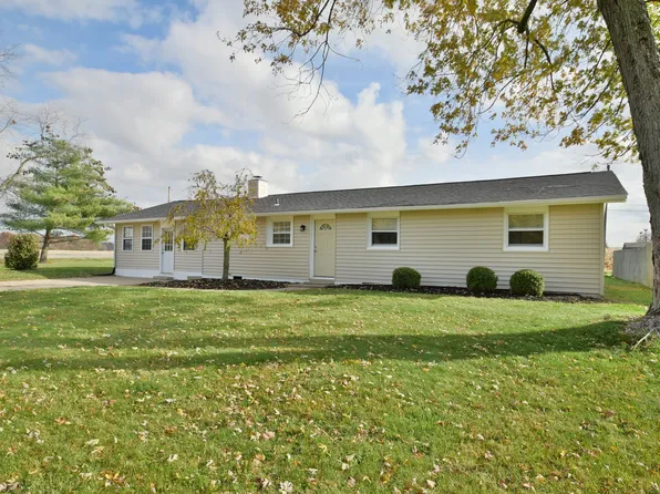 5304 Patterson Ln, Chesterfield, IN 46017
