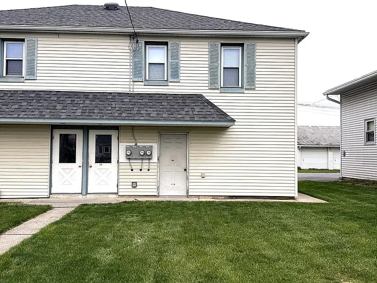 217 W Maple St — Photo 1