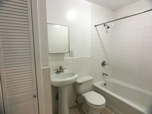 Rented by Safeguard Realty Management | media 37