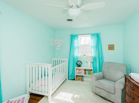 2nd image of 523 Morgan Ln