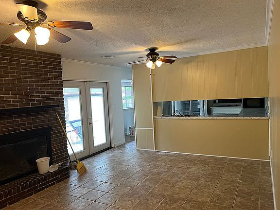 3rd image of 8104 Monticello Dr