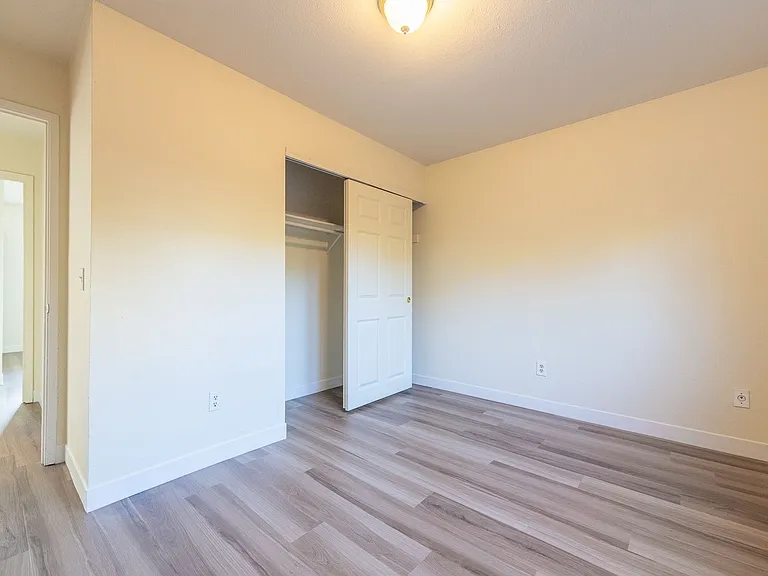 8819 N Edison St — Photo 9