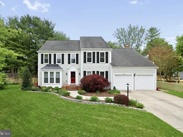 17288 Pickwick Dr, Purcellville, VA 20132