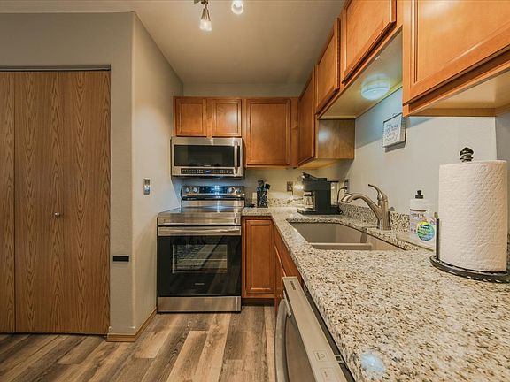 5th image of 24 Diane Rd APT C