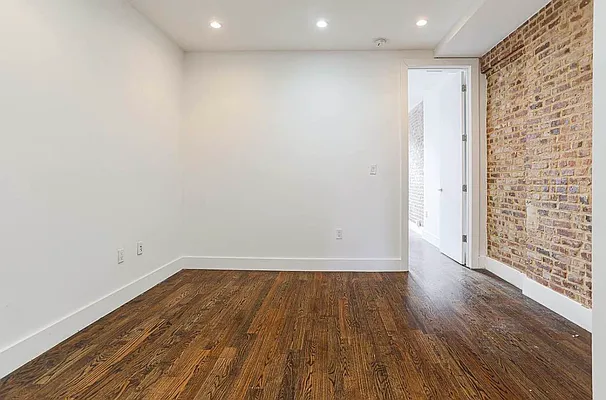 Rented by Doorway NYC, LLC | media 32
