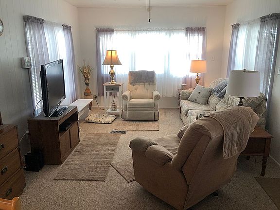 Living room fully furnished 