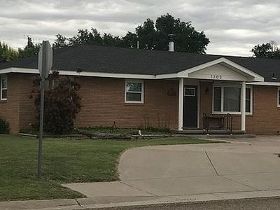 1202 E Illinois Ave, Ulysses, KS, 67880