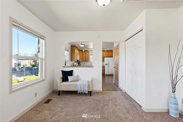 2 bed, 1120 sqft, $2,300 — Photo 4