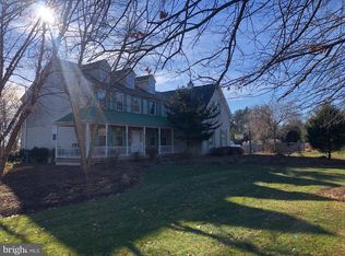 33 Sweetbriar Rd, Perkasie, PA 18944