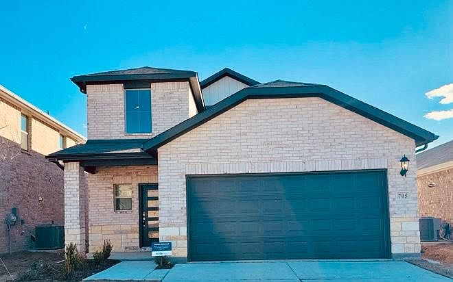 1st image of 705 Lullaby Ln