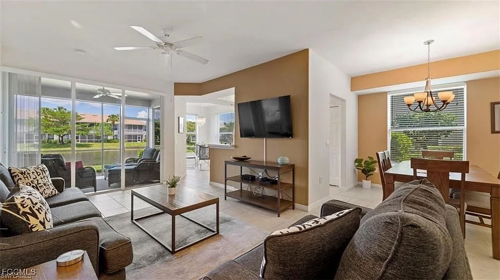 2 bed, 2.0 bath, 1382 sqft, $5,500 — Photo 3