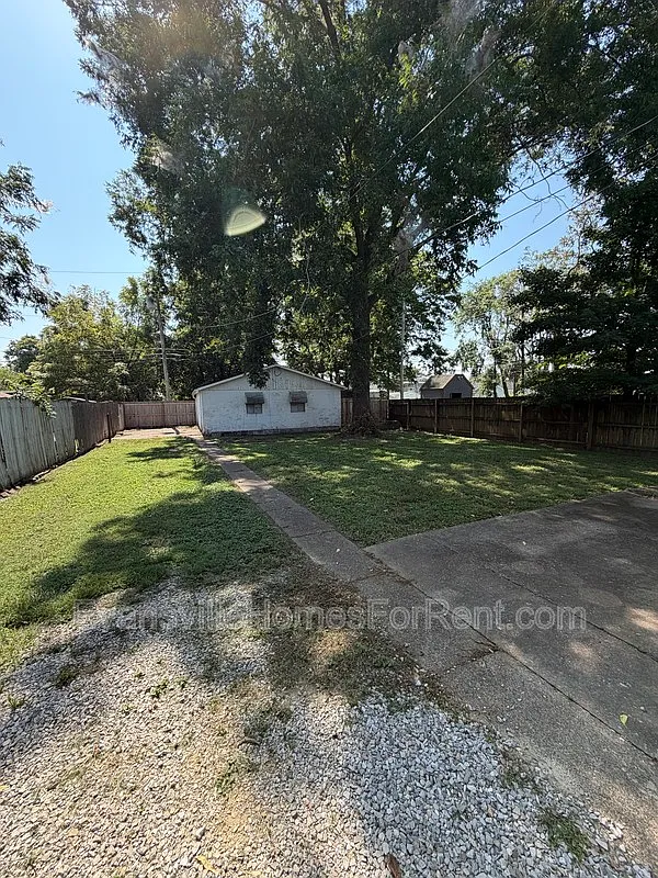 2 bed, 1.0 bath, $1,350 — Photo 4