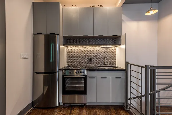 Rented by Nooklyn NYC LLC | media 101