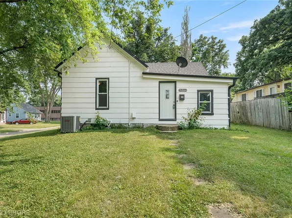 3200 Garden Ave, Des Moines, IA 50310