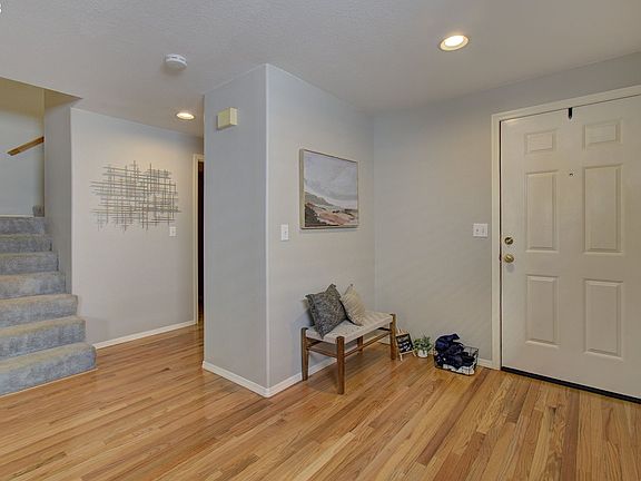 3rd image of 5115 NE 77th Ave