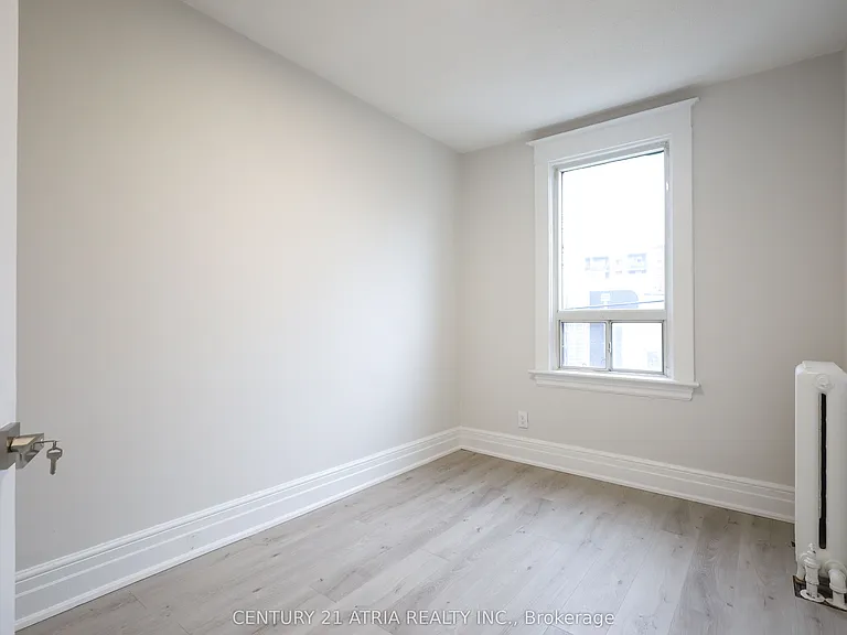 605 College St #3 — Photo 21