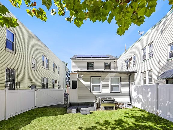 5th image of 170 Clinton Pl