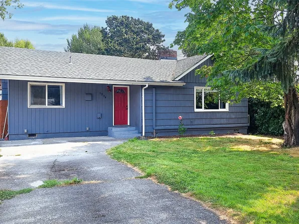 1234 33rd Avenue, Longview, WA 98632