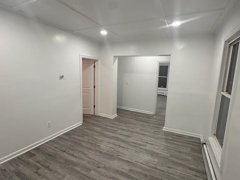 121 Butler St #1 — Photo 2