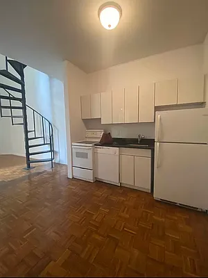 Rented by EXR | media 2