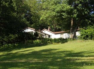 9542 Harding Rd, Pittsburgh, PA 15237