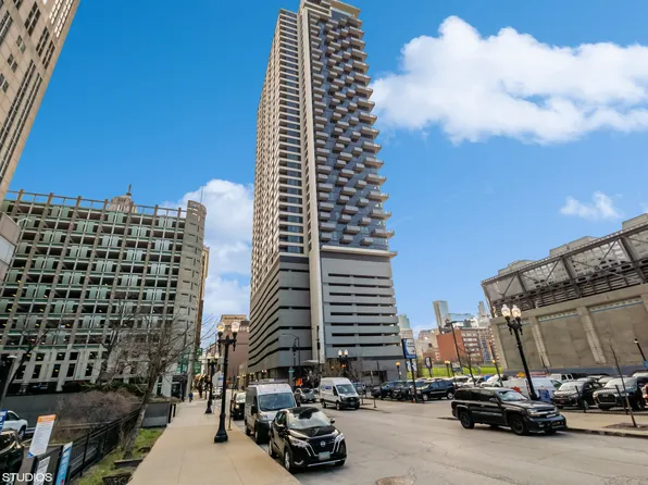 235 W Van Buren St, Chicago, IL