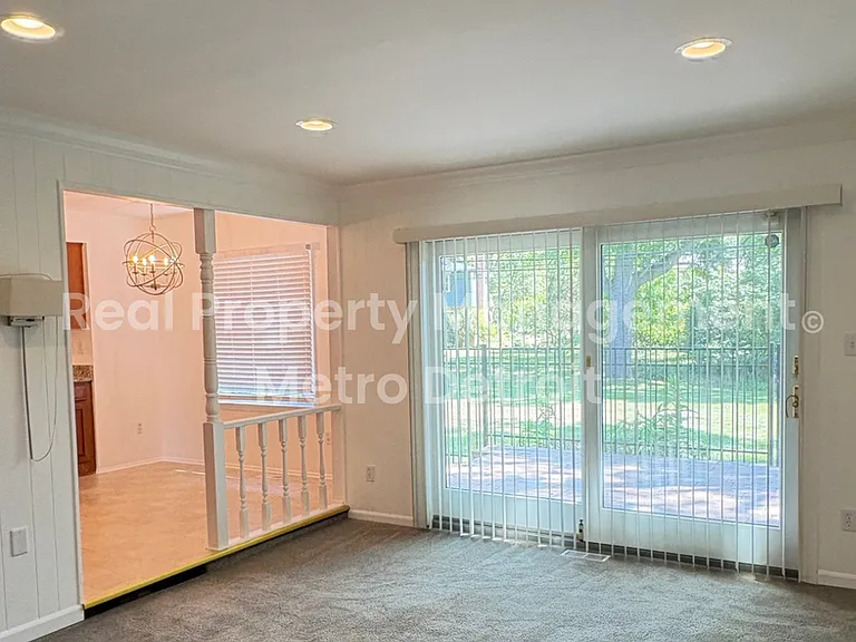 3028 Caswell Dr — Photo 11