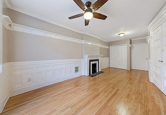4th image of 454 Greene Ave #1