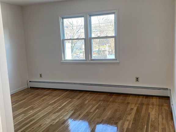 5th image of 11 Putnam Ave #22