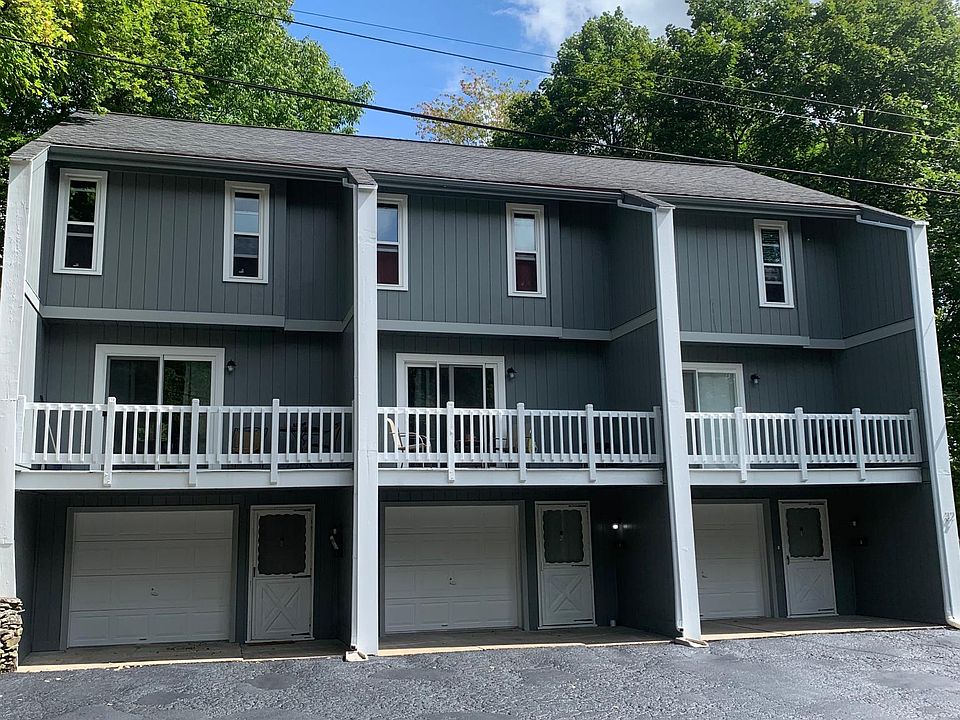 The Townhouses at Brook Street
