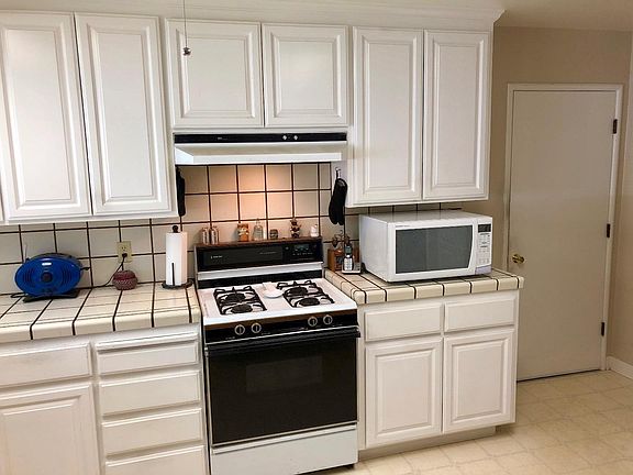 3rd image of 2138 Weston Dr