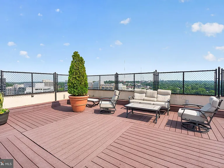 4515 Willard Ave #2203S — Photo 31