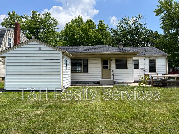 4th image of 238 N Mill St