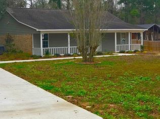 17225 C E Nall Rd, Moss Point, MS 39562