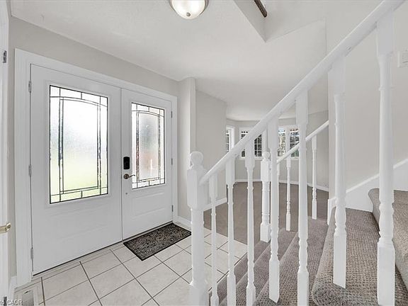 5th image of 20 Pineview Trl