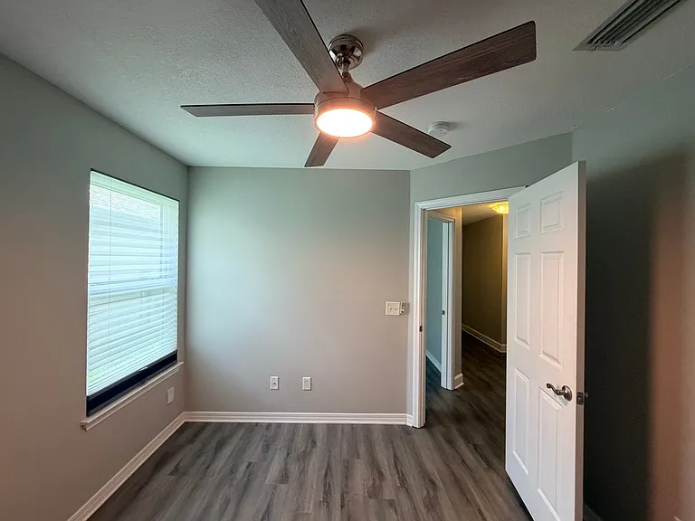 7738 Lola Cir — Photo 29