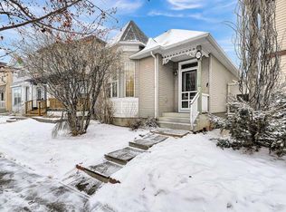172 S Prestwick Hts SE, Calgary, AB T2Z4H9