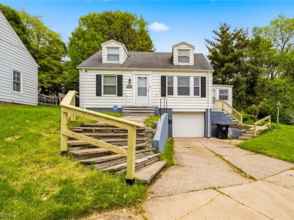 3579 Lloyd Rd, Cleveland, OH 44111