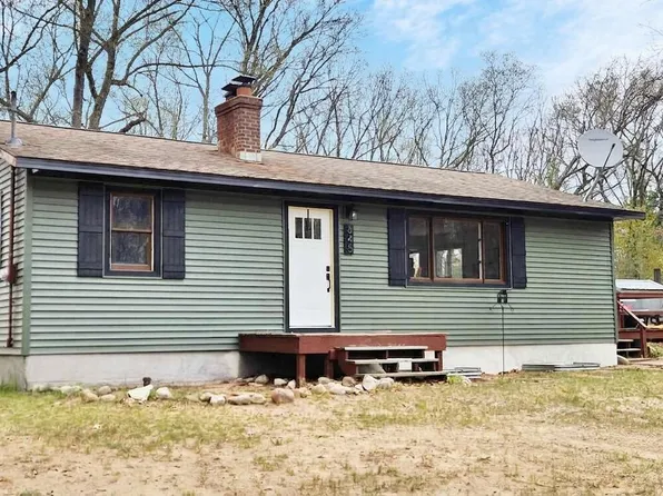 845 E Washington St, White Cloud, MI 49349
