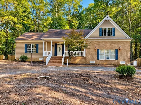 9715 Woods Cross Rd, Gloucester, VA 23061