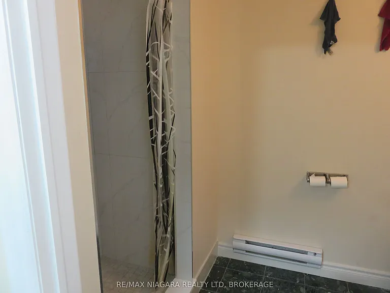 58 Jarvis St #204 — Photo 8