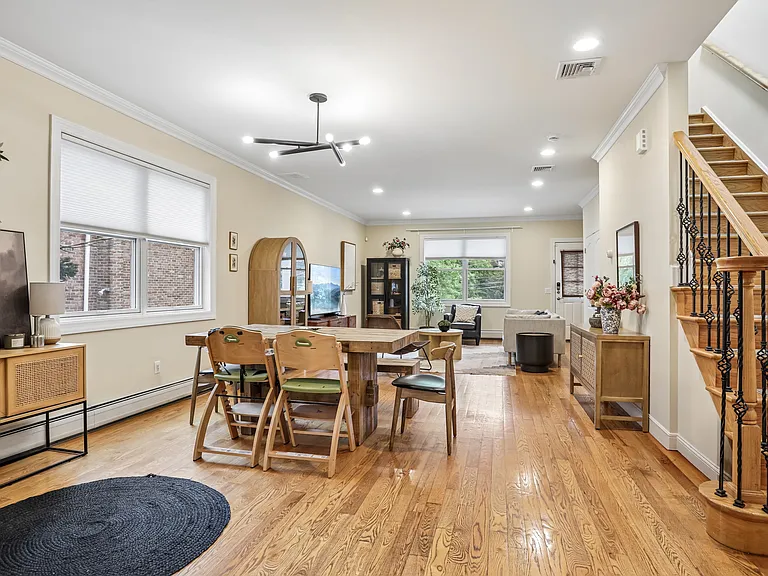 174 Fort Lee Rd #B — Photo 4