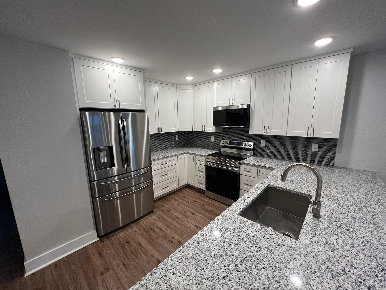 3 bed, 1531 sqft, $2,100 — Photo 3