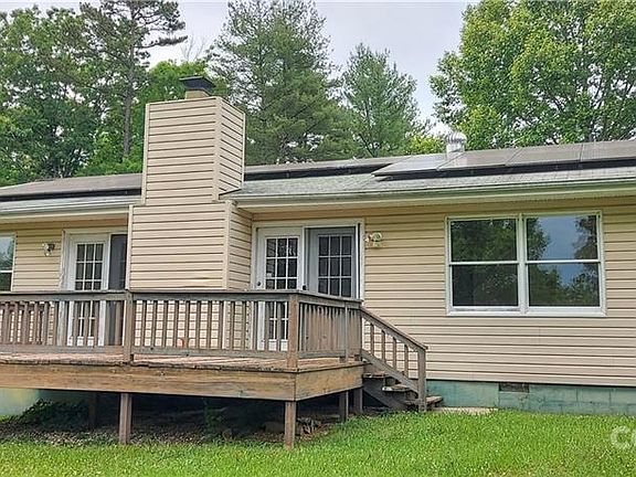 3rd image of 36 Chadwick Wade Dr